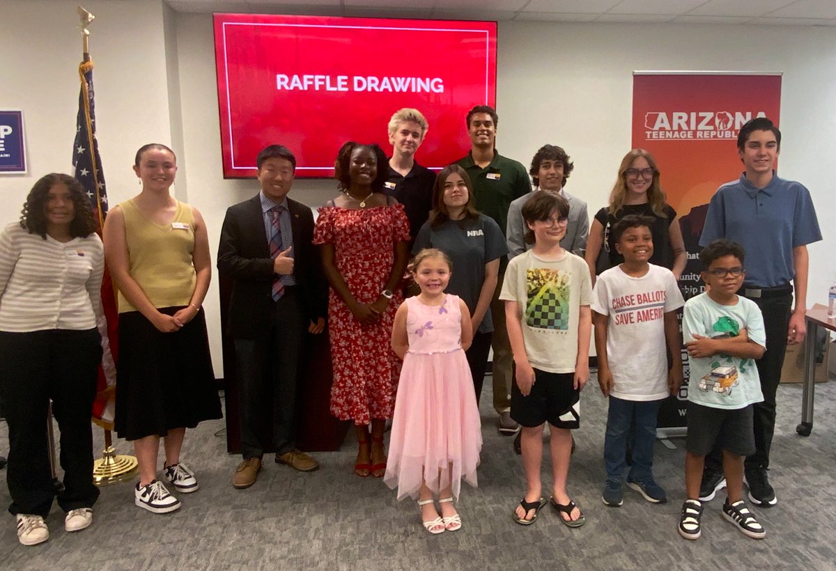 AZTeenReps's tweet image. We had an amazing turnout to our MAGA DC raffle event tonight!
We thank @RCMaxw3ll for being an AMAZING MC, talking about youth involvement in politics!
And we also thank all the candidates who came, spoke, and answered questions from our teens and audience!
