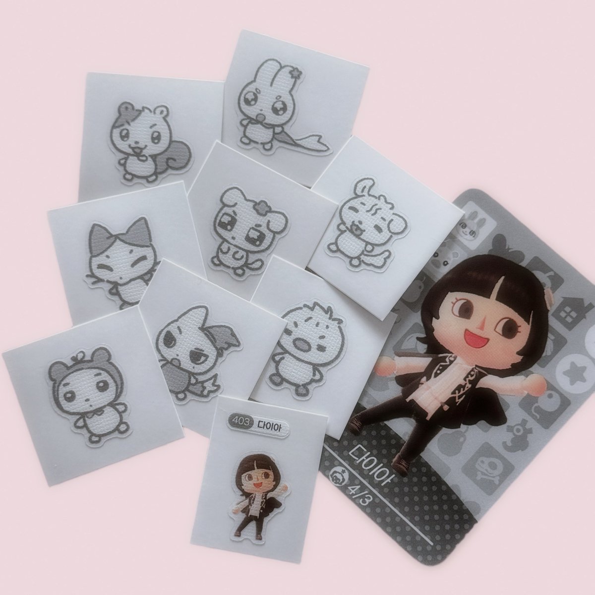 7월 5일 첫콘 뭉티즈 띠부띠부씰과 다이아 아미보카드&amp;띠부띠부씰 소량 나눔합니다 .ᐟ.ᐟ 타래로 장소랑 시간 공지 올릴게요 (ꈍᴗꈍ) ♡