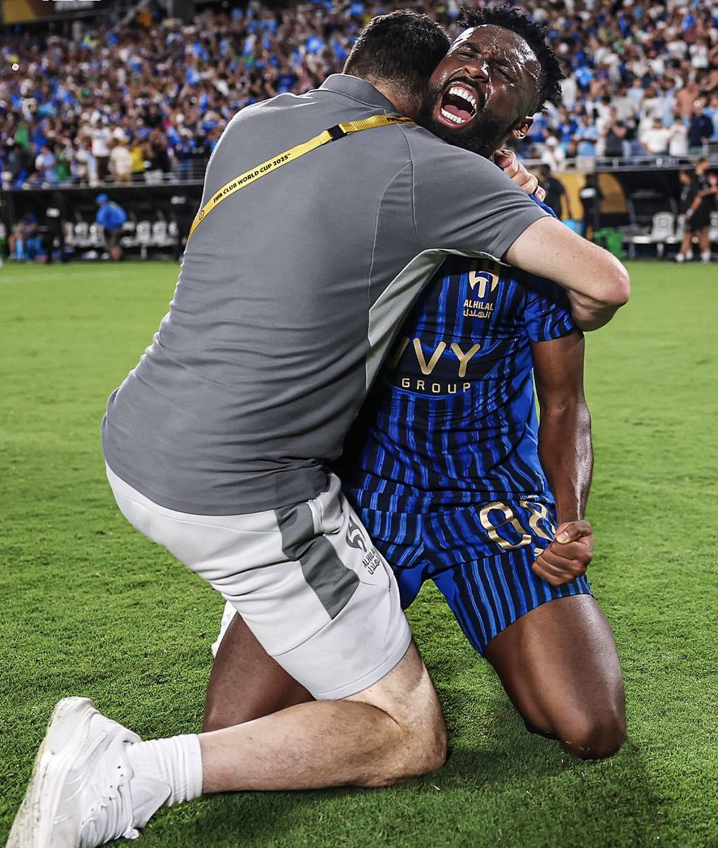 HamadAlyami88's tweet photo. الف مبروككك يازع��اء تستاهلون الفرحة و هيا بنا الى دور الـ 8 يازعماء😍💙💙 https://t.co/eBOhgitSdD