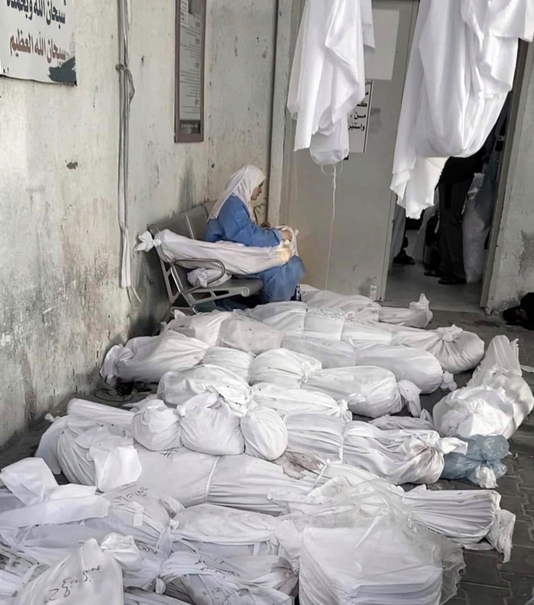 CCRadovic2012's tweet photo. 100 #MUERTOS EL LUNES EN #GAZA 🇵🇸 La cifra extraoficial de la resistencia #palestina habla de 400 mil #asesinados por #Israel 🇮🇱 y sus aliados de la #OTAN 🇺🇲🇬🇧🇫🇷🇩🇪 como #venganza por lo ocurrido el 7 de octubre de 2023. ✅️ #DocFiles #DrFiles https://t.co/vLcm2XToor https://t.co/fG2qKAx8RI