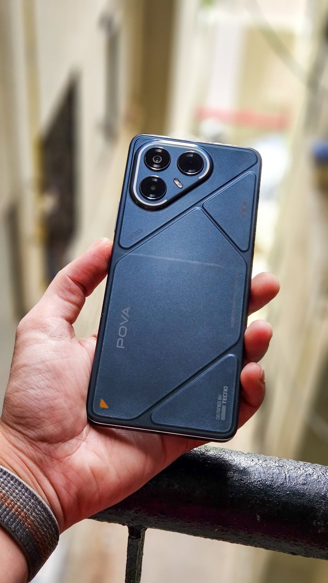 justtechitx's tweet photo. That Tecno Pova 7 5G back panel looks like it’s ready to join the Avengers. Sleek. Bold. Built for battle. 🦾📱 #Pova7 #Tecno #5GPower #justtechit https://t.co/FnmP6A6jrp