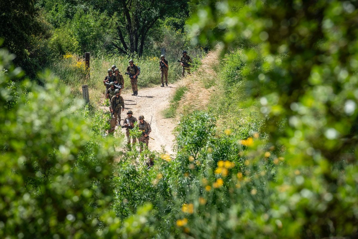 ReviewVayu's tweet photo. 2/2
Indo-French defence exercises such as Exercise GARUDA between the air forces, Exercise VARUNA between the navies and Exercise SHAKTI between the armies, are held regularly and have grown in scope and complexity over the years.
"They attest to the shared commitment of both nations towards peace, stability, and global security".