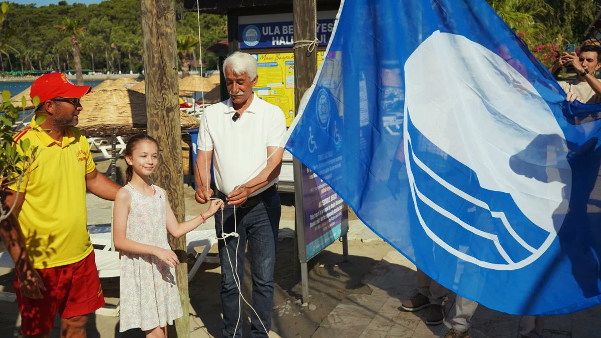 Akyaka Plajımıza bu yıl da Mavi Bayrağımızı gururla astık!
Temiz çevre, güvenli plaj, sürdürülebilir turizm için hep birlikte çalışmaya devam edeceğiz.

🌊 Akyaka hep mavi kalsın!