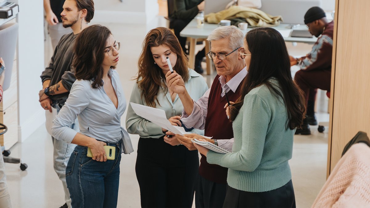 Want to learn how to effectively align and execute strategies across multiple generations in the workforce? Check out this insightful article on cross-generational strategy alignment and execution techniques for multigenerational workforces. 👉 zurl.co/jvFPT 

#CorpVis