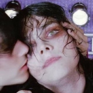 undeadromxnce's tweet photo. #NewProfilePic I’m done being gay. #StraightPower #mlw https://t.co/SKqjOiuQHf