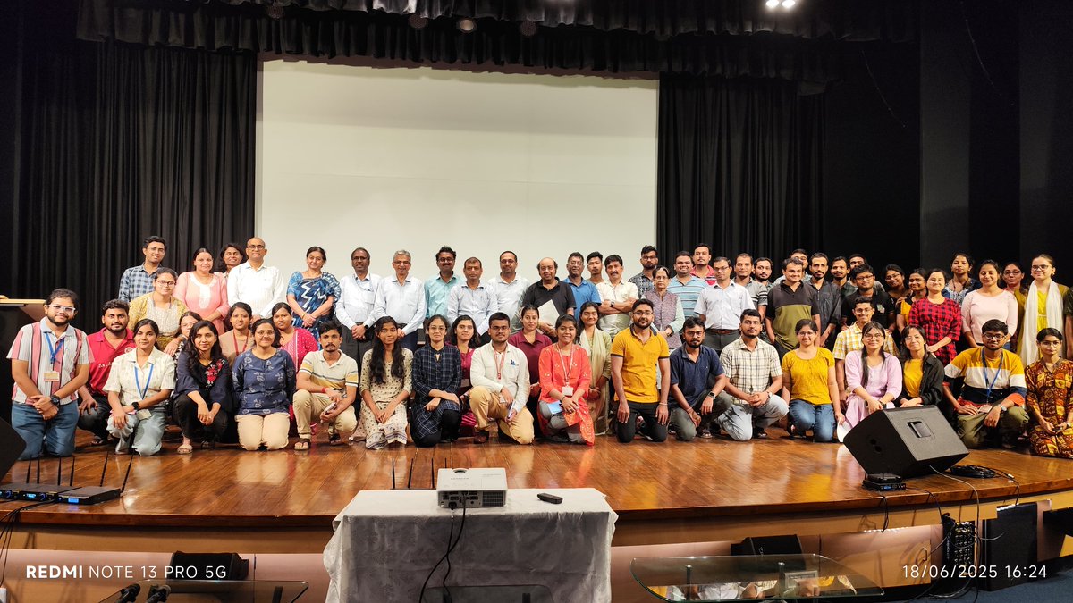 csir_iicb's tweet image. Dr. Sanjay Batra, Chief Scientist, CSIR-CDRI, Lucknow delivered colloquium talk entitled "Kappa opioid receptor agonist for treating chronic pain" on June 18, 2025 at CSIR-IICB, Kolkata.