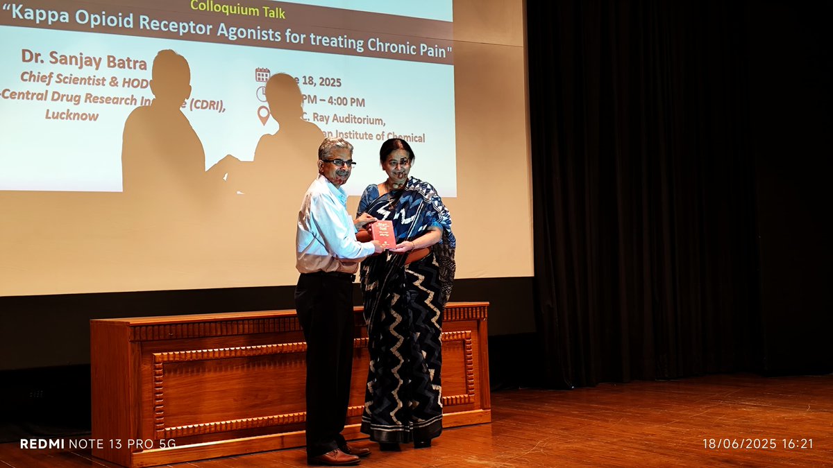 csir_iicb's tweet image. Dr. Sanjay Batra, Chief Scientist, CSIR-CDRI, Lucknow delivered colloquium talk entitled "Kappa opioid receptor agonist for treating chronic pain" on June 18, 2025 at CSIR-IICB, Kolkata.