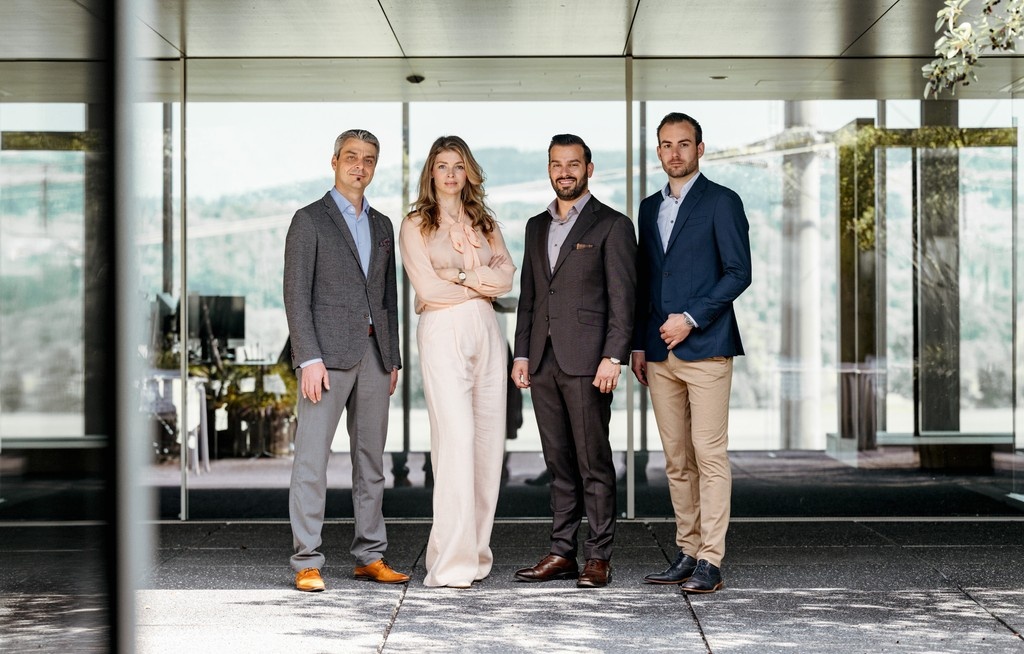 Sky-Frame tweet media