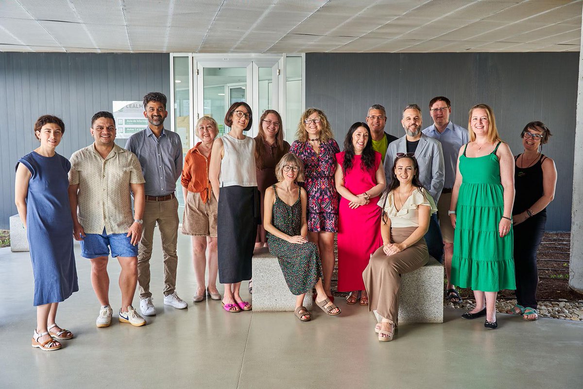 La cuarta edición del Diploma de Postgrado en Diseño y Validación de Exámenes de Lenguas Extranjeras (LTDV) reúne en la UJA a profesionales internacionales de la evaluación

diariodigital.ujaen.es/formacion/la-c…