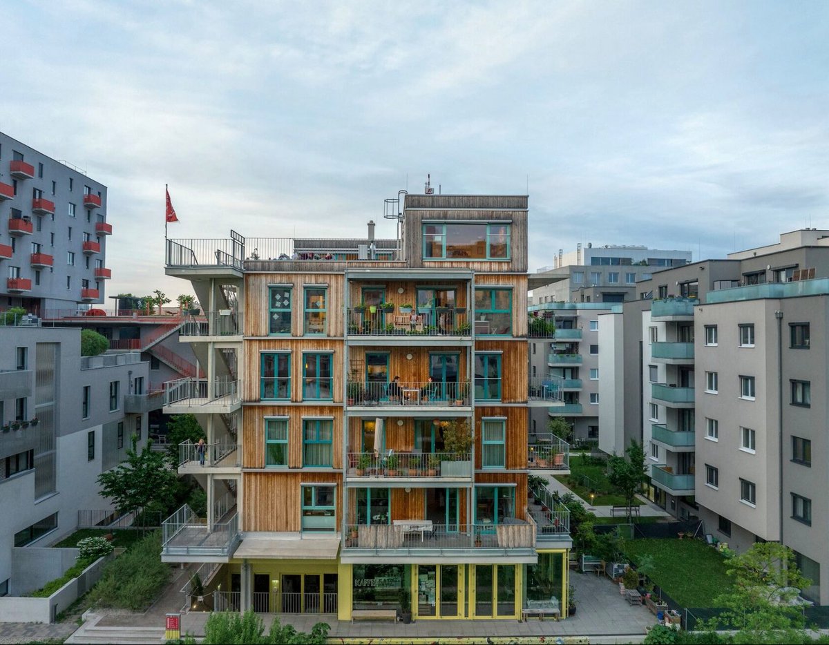 European Commission’s Housing Advisory Board has been appointed.

My friend and colleague <a href="/EamonRyan/">Eamon Ryan</a> Ryan has been given the daunting task of chairing its discussions. Here’s hoping for strong recommendations on finance, affordability and delivery. housing.ec.europa.eu/news/commissio…