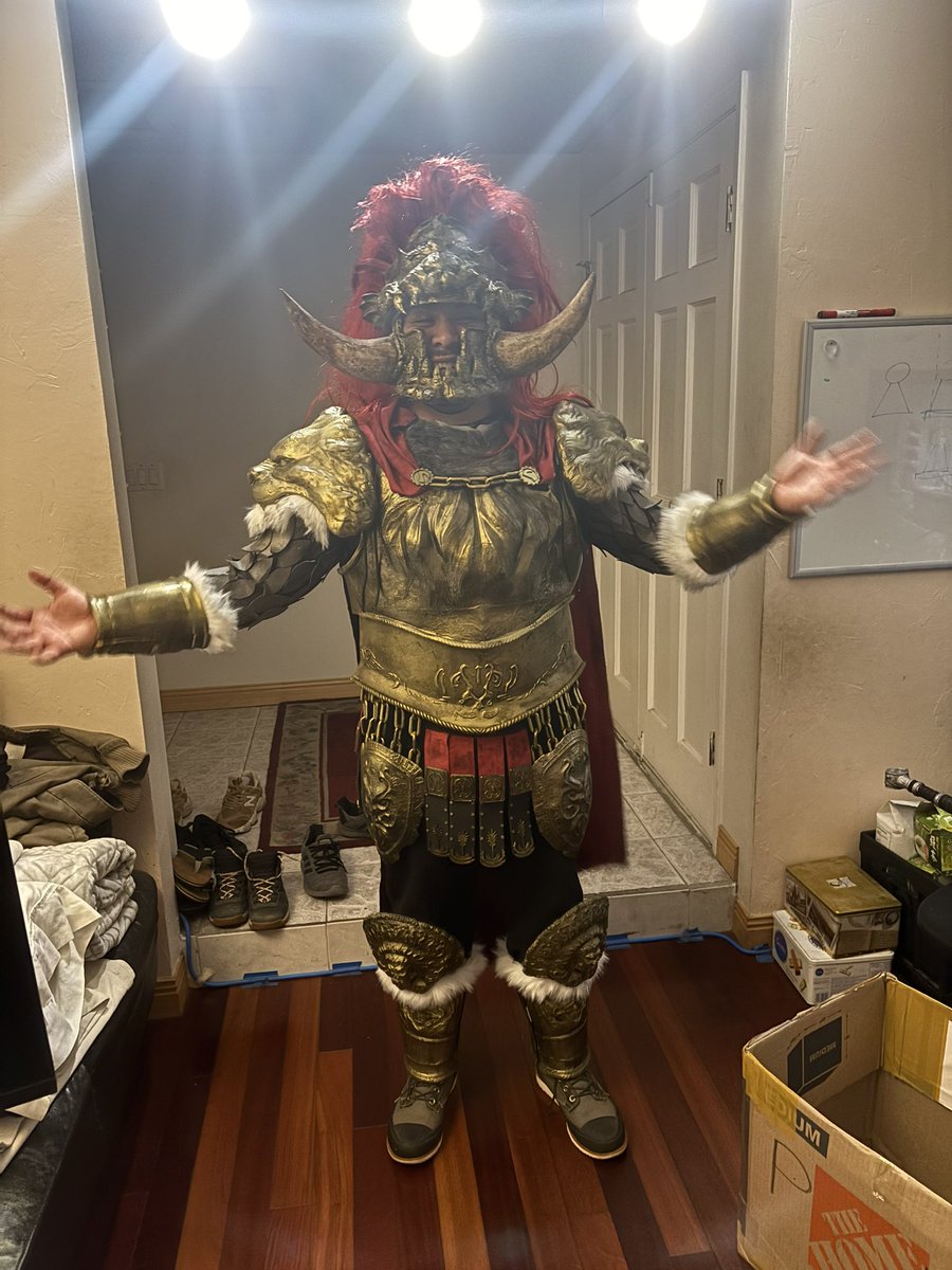 QuantumCore06's tweet image. Built my friend his first cosplay and it’s radahn’s armor from Elden Ring. 🥳 He helped with putting parts together as well as weathering.
#ELDENRING