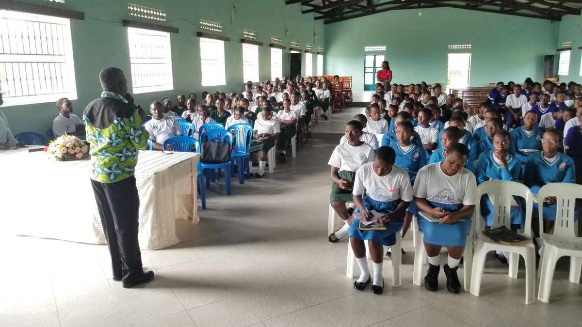 AFKampala's tweet image. Last month under the FEF Project, we visited St Henry’s College Kitovu, St Theresa Girls Bwanda, MaryHill High School, Ntare School, Boni Consilii Girls & Global High School to promote French Language Education in Uganda. Sponsored by: @FrenchEmbassyUg