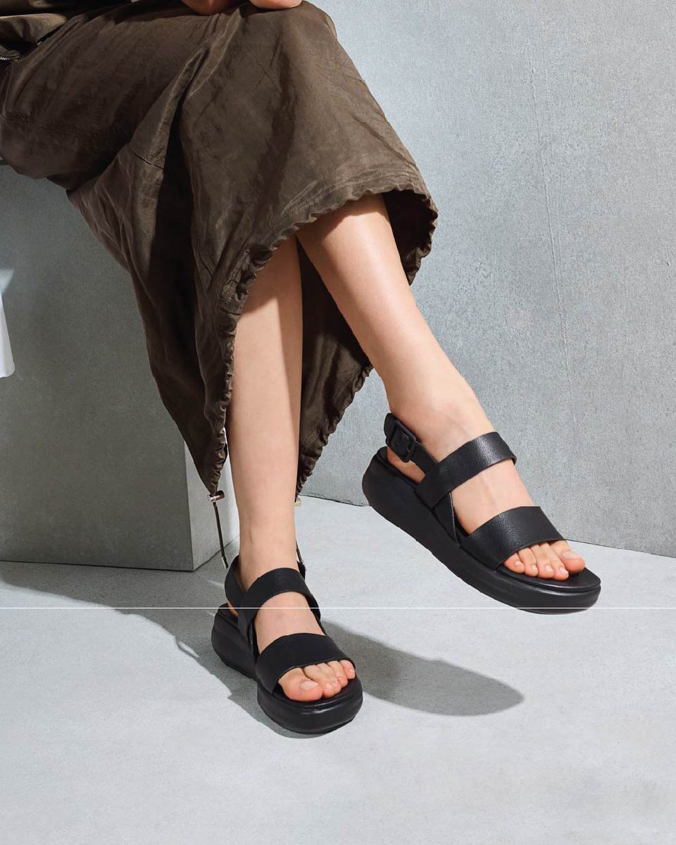 Light on the feet, versatile and flattering.

Discover our collection in-store or online <a href="/shop6thstreet/">6thStreet.com</a>

لن تشعري بها لخفتها، وتصميمها سيجذب إليها الأنظار.
@naturalizerarabia

#MushrifMall #MallWithADifference #Naturalizer #NaturalizerArabia #SummerVibes