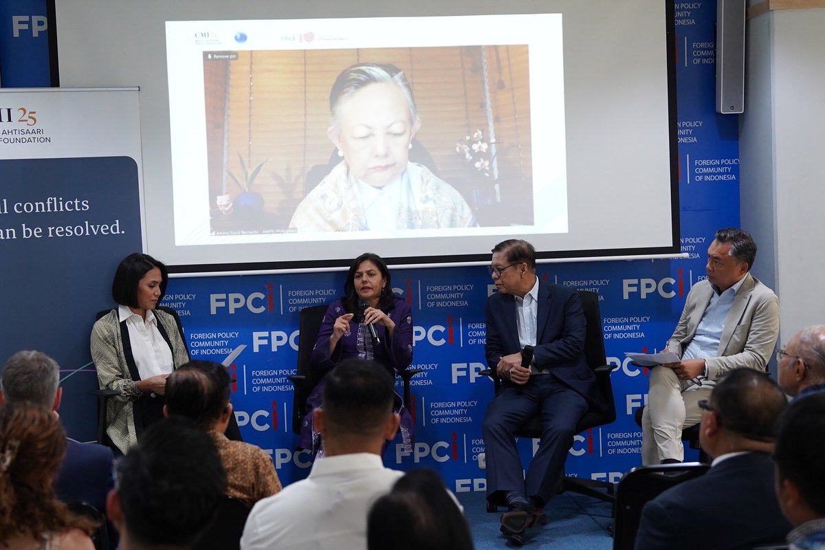 cmioffice's tweet photo. 🇮🇩 Regional cooperation and the role of youth in peace efforts were at the center of the seventh Martti Ahtisaari Legacy Seminar in Jakarta yesterday.

We had the honour of welcoming H.E. Jusuf Kalla, @Pak_JK, as the keynote speaker.

@fpcindo https://t.co/DMFmABkhin