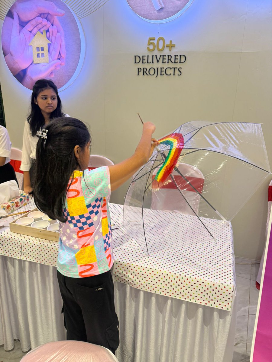 RunwalOfficial's tweet photo. This weekend’s Monsoon Mania was an unforgettable blend of drizzle, delight, and discovery. Guests enjoyed everything from interactive games to irresistible monsoon treats, all set against the lush backdrop of our stunning high-rise views.
#runwalenterprises https://t.co/4djsSWqp9X