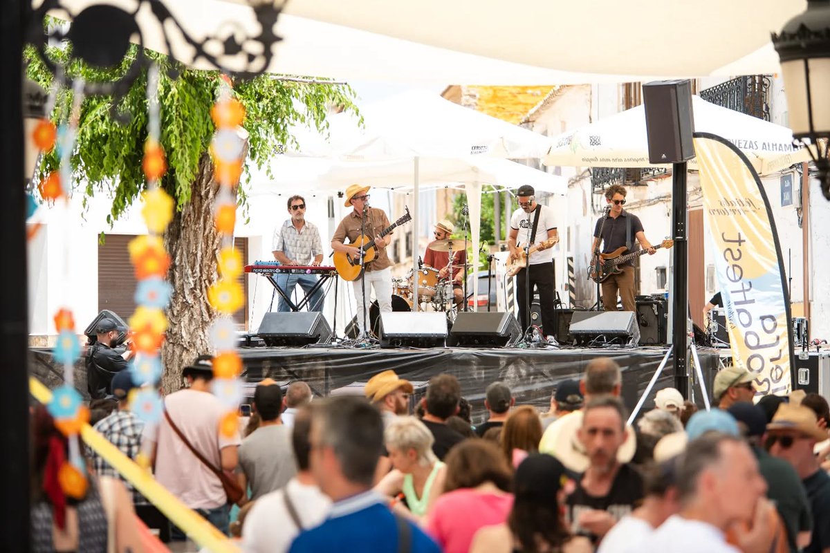TierraBobal's tweet photo. GRACIAS 🧡💛💙
Por el éxito de esta tercera edición de #TierraBobalFest
#Camporrobles #CaudetedelasFuentes #Chera, #Fuenterrobles #Requena #Sinarcas #Utiel #VentadelMoro #ValenciaTurisme #ActitudMediterranea https://t.co/59CJRIOo4u
