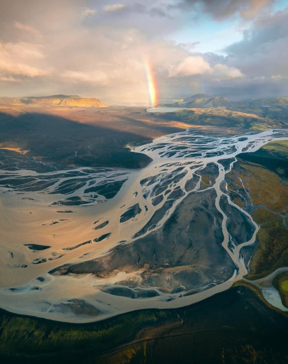 📍 Location: Iceland 🇮🇸

Where rivers weave stories and rainbows kiss the Earth 🌈🇮🇸 Iceland's wild beauty never fails to amaze!
📸 Credit: <a href="/alex_stead/">Alex Stead</a>

#IcelandVibes #RainbowView #BraidedRivers #LandOfFireAndIce #NatureLovers #WanderlustScenery #EpicEarth