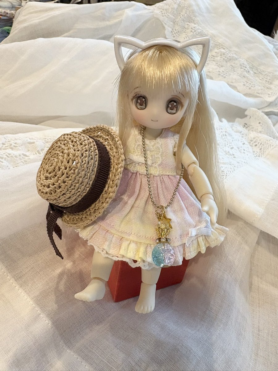 はるる (@siamise_haru) on Twitter photo るんるん♪
mipuri made(<a href="/mipurimade/">mipuri made ✿</a> )さんのワンピースが届いたのでお着替え。
たまきち(<a href="/angelique_kuro/">たまきち🪽Angelique 🪽</a> )さんのお帽子に、みぃ(<a href="/miitayadoll/">みぃ💫次はDS76秋</a> )さんのキラキラアクセサリーでおめかししたよー!
ステキなサンダルほっすぃ〜 るんるん♪
mipuri made(<a href="/mipurimade/">mipuri made ✿</a> )さんのワンピースが届いたのでお着替え。
たまきち(<a href="/angelique_kuro/">たまきち🪽Angelique 🪽</a> )さんのお帽子に、みぃ(<a href="/miitayadoll/">みぃ💫次はDS76秋</a> )さんのキラキラアクセサリーでおめかししたよー!
ステキなサンダルほっすぃ〜