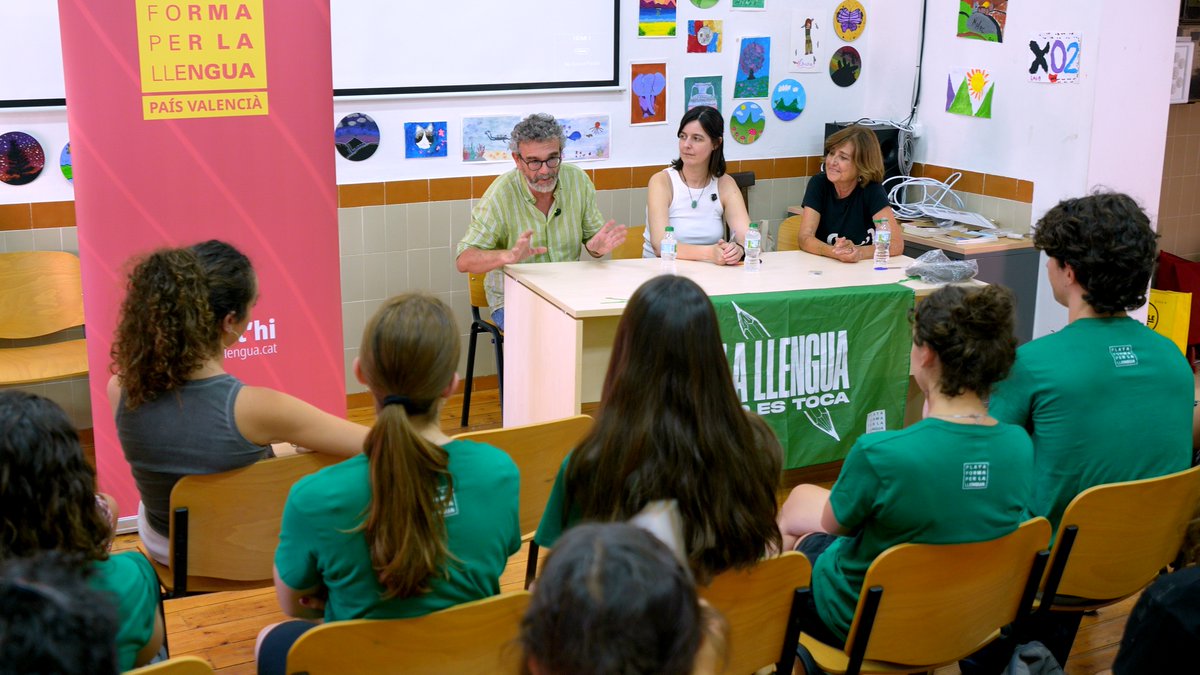 PlataformaPV's tweet image. ⛺️ Joves d'arreu dels territoris de parla catalana han assistit a la I Trobada de Joves de @llenguacat, celebrada aquest cap de setmana a l'@penyagolosaplec⛰️
🔗plataforma-llengua.cat/que-fem/notici…