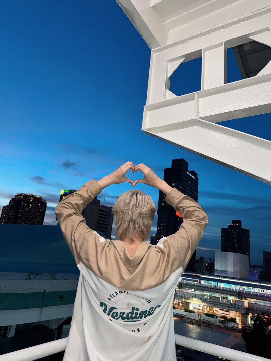 smart_csnp's tweet image. 🤙🏻✨

#smartchisanupong 
#csnp_21 #wearesyra 
#auralis