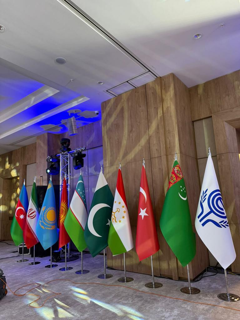 Huseyn_Hasanoff's tweet photo. What’s happening in Aghdam, Azerbaijan right now is important. Young people are stepping up with concrete solutions for regional development, from green tech to entrepreneurship. This should happen more often. #EcoSummit2025 #ECOYouthForum #Youth2025 https://t.co/fNTUECMIsQ