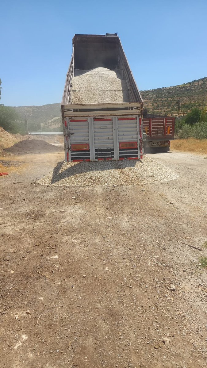 akyesilli47's tweet photo. 📍Dereyanı, Zeytinli, Ovaköy, Koyunlu Mahallelerimizin mucur taşı taleplerini gerçekleştirdik.
✅Mardin Valisi ve Büyük Şehir Belediye Başkan Vekili #Tuncay AKKOYUN ve YEŞİLLİ Belediye Bşk Hayrettin DEMR’e desteklerden ötürü kendilerine teşekkür ediyoruz.
#YaparsaAkPartiYapar https://t.co/0clvm92tmh