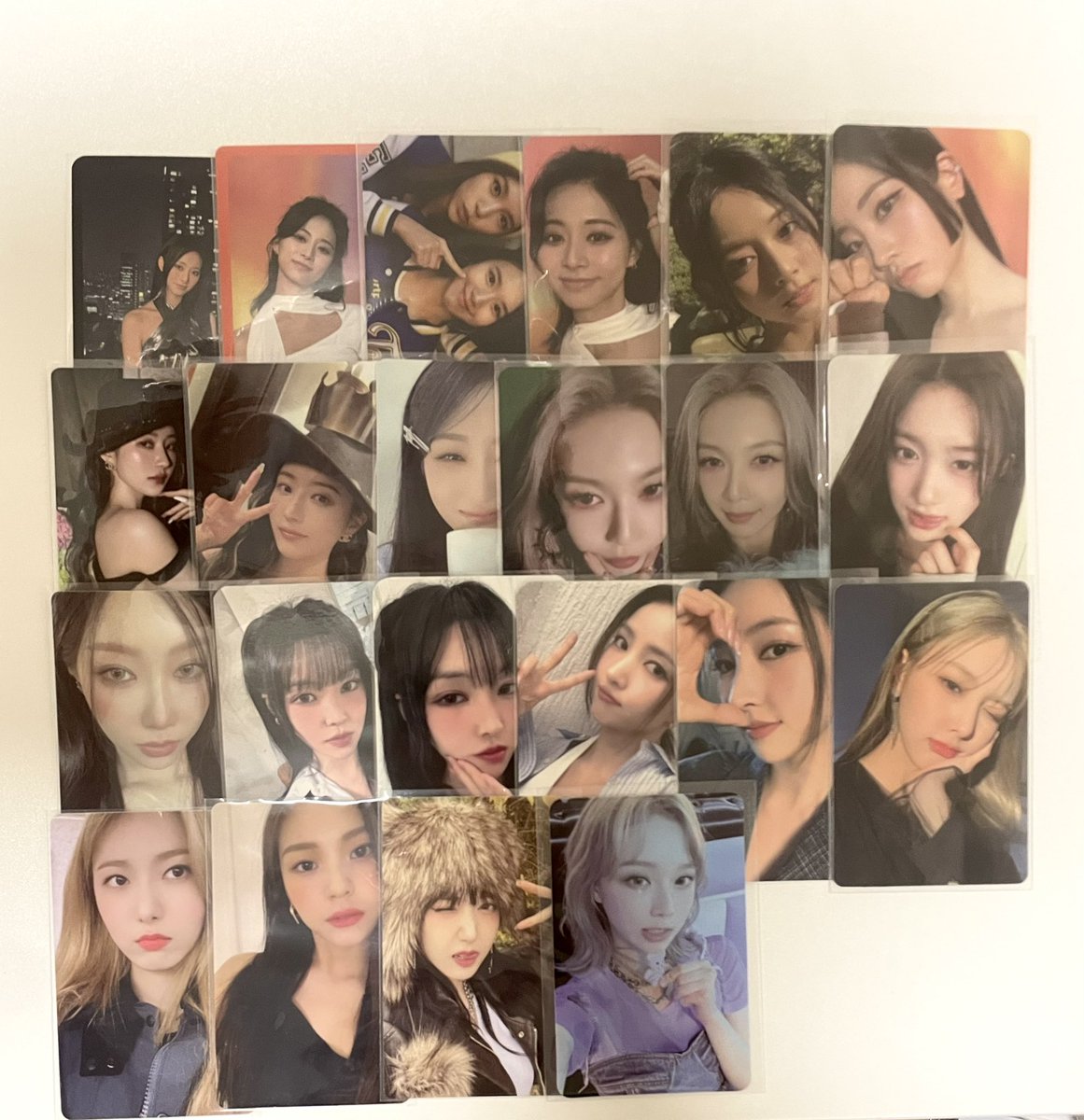 plum_1105's tweet photo. トレカ　交換　他グル

【譲】twice ツウィ　ダヒョン　dreamcatcher　ive イソ　gfriend VIVIZ シンビ　オムジ　aespa ウィンター　IZ*ONE seventeen INFINITE  close your eyes NouerA zb1 ユジン

【求】クルユア　ジンシャン
dreamcatcher シヨン　NouerA リン
gfriend イェリン　他リプ欄 https://t.co/YrOMyCz6x0
