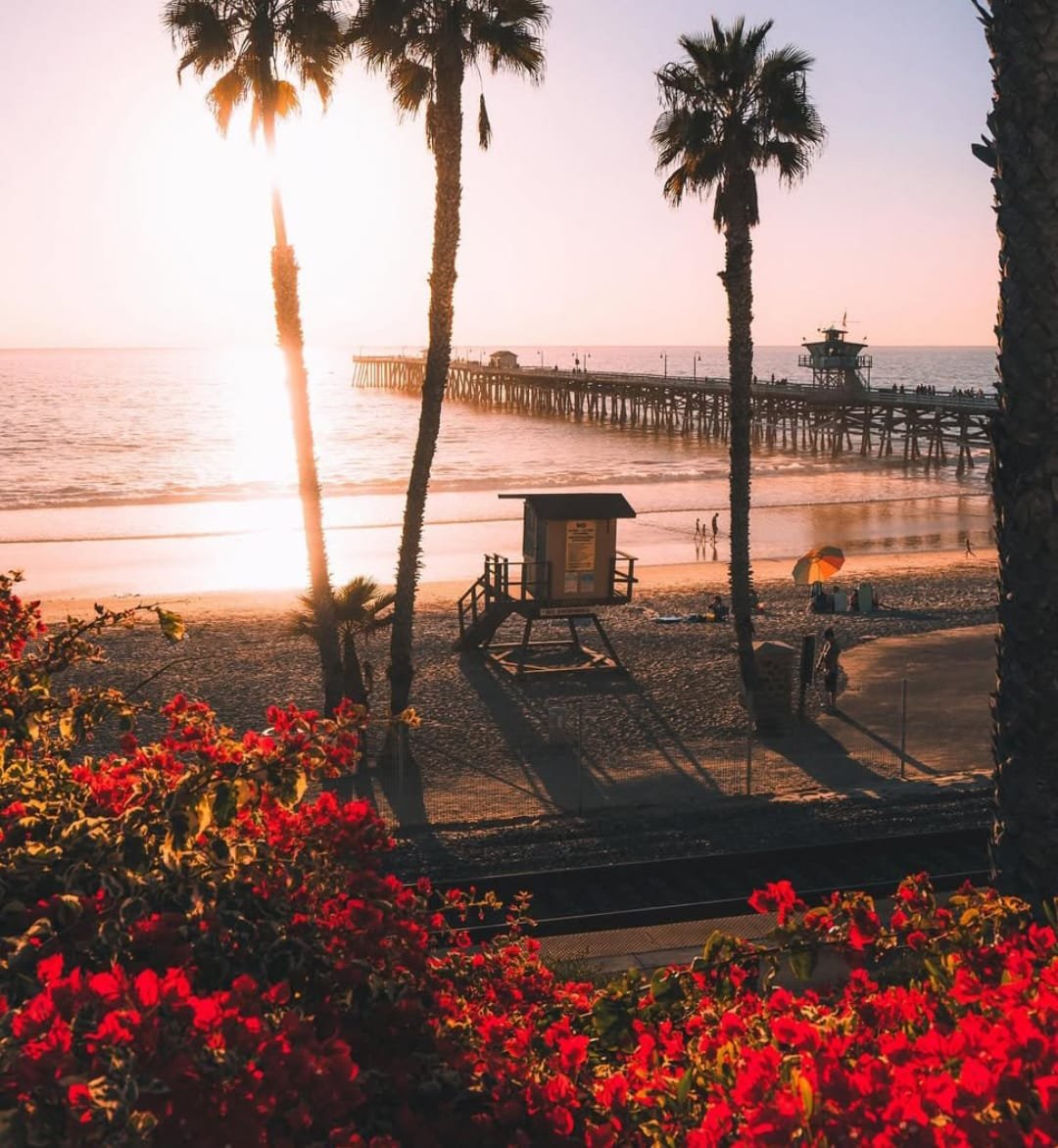Sunset kisses and springtime vibes 🌅🌸
The golden light, the bloom of color, and the calm of the coast—there’s no better way to welcome spring.

📍 Location: San Clemente Pier, California
📸 Credit: <a href="/ericrubens/">Eric Siva</a>

#SanClemente #CaliforniaCoast #SpringVibes #GoldenHourGlow