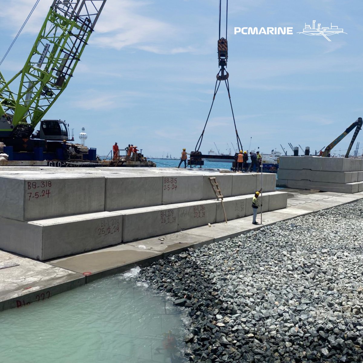 pcmarinee's tweet photo. Project Updates!
Jeddah Islamic Port Development – Berths 26 to 31

The ongoing development at Jeddah Islamic Port involves the reconstruction of berths 26 to 31 with a total length of 1,100 meters and a depth of -16 meters, replacing the existing infrastructure. https://t.co/Hljd21EmNM