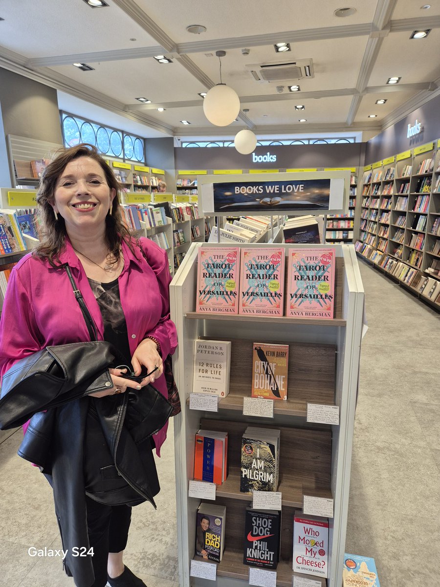All copies of Anya Bergman's wonderful new novel #TheTarotReaderofVersailles are now signed <a href="/easons/">Eason</a> O'Connell St, Nassau St and Stephens Green are now signed <a href="/bonnierbooks_uk/">Bonnier Books UK</a>