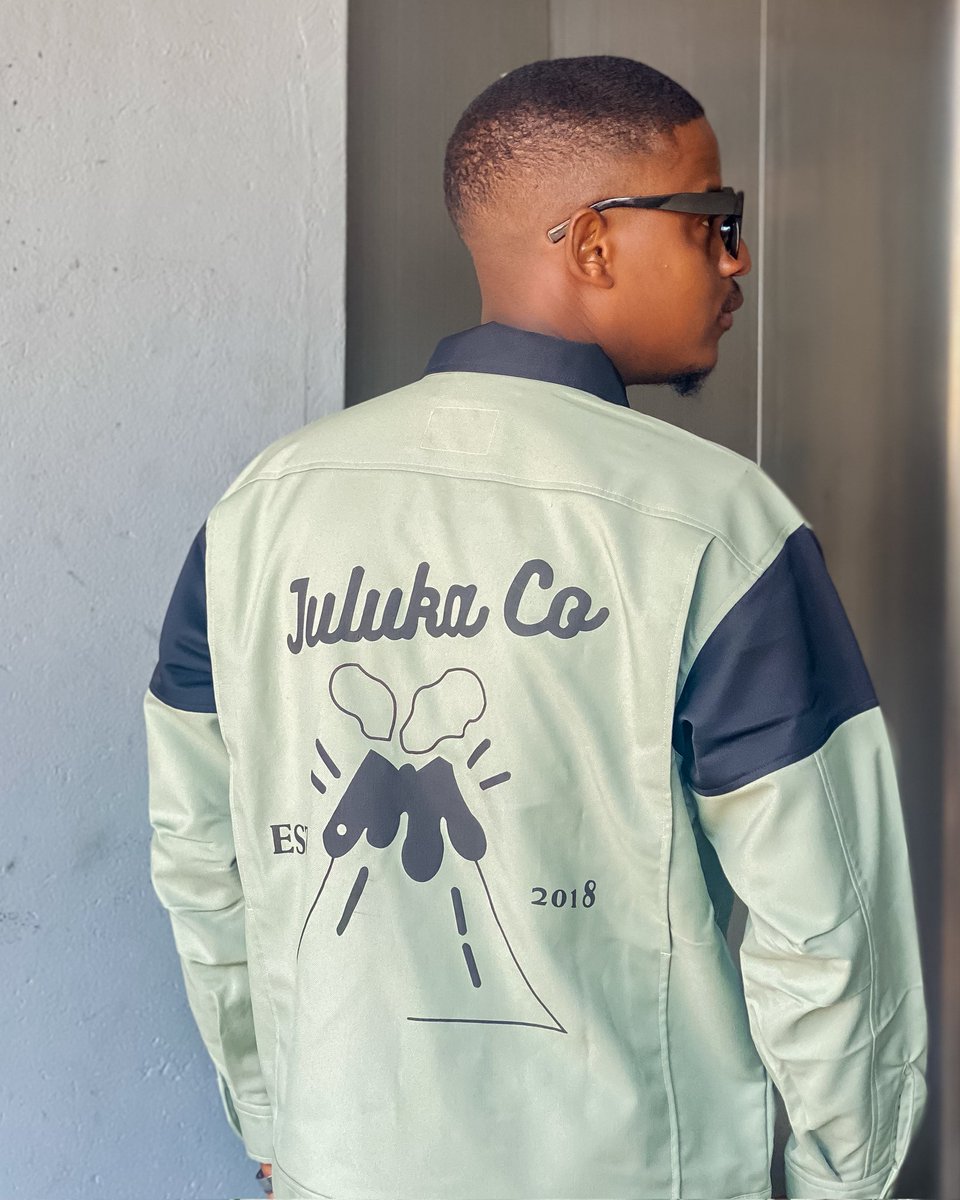 Whoona (@ganyazjr) on Twitter photo If they they ask you how I stay so fresh — just point to the fit and say <a href="/Juluka_Co/">JulukaSneakerCare</a> duh.’ 💧🔥 #MopNeeded If they they ask you how I stay so fresh — just point to the fit and say <a href="/Juluka_Co/">JulukaSneakerCare</a> duh.’ 💧🔥 #MopNeeded