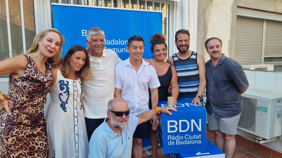 Francesc Castillo Campoy (@francesccc) on Twitter photo Trobada dels col·laboradors de la ràdio i televisió de BDN per tancar la temporada, un gran ambient amb molts i bons amics i amigues.
<a href="/bdncom/">Badalona Comunicació</a>
<a href="/MarinaRoman_bdn/">Marina Román</a> Trobada dels col·laboradors de la ràdio i televisió de BDN per tancar la temporada, un gran ambient amb molts i bons amics i amigues.
<a href="/bdncom/">Badalona Comunicació</a>
<a href="/MarinaRoman_bdn/">Marina Román</a>