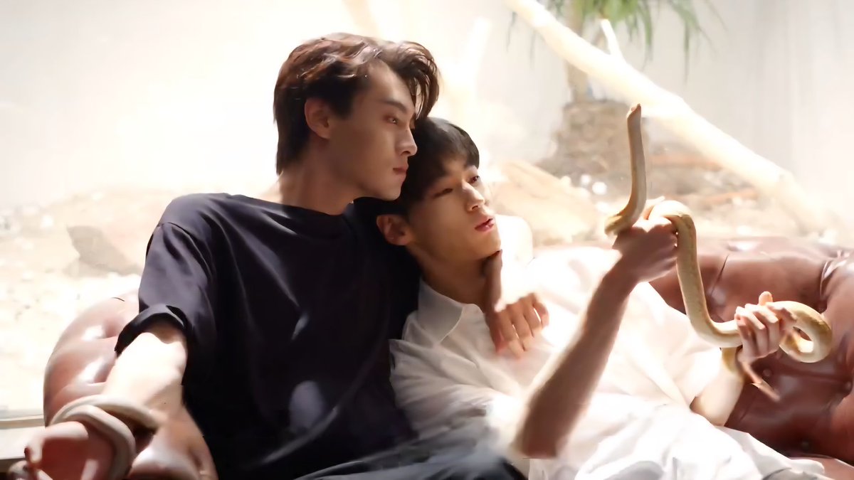 ต้องยอมรับว่าเจ๊ไข่ หรือคุณChai Ji Dan​ คนที่เขียนนิยายเรื่อง Counter​Attack, Heroin Are You Addicted, Advance Bravely ว่าชีแคสนักแสดง​เก่งจริง แคสเป๊ะ แคสจนดัง ดังจนโดนแบนอ่าคิดดู๊... หยอกๆ

สำหรับเรื่อง Revenged Love เจ๊ไข่ชีเล่าว่า