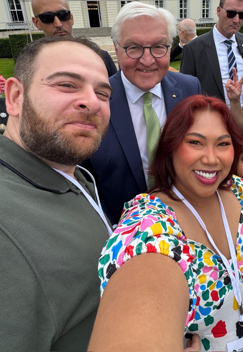 Dr Angelos Mavropoulos (@angelosmavro) on Twitter photo Thrilled to have had the chance to meet, briefly chat, and, of course, take a selfie with the Federal President of Germany, Frank-Walter Steinmeier at the Annual Meeting of <a href="/AvHStiftung/">Humboldt-Stiftung</a>! PS: He wanted to chat more, but unfortunately, I didn't have time 😂
#AvHResearhUnites Thrilled to have had the chance to meet, briefly chat, and, of course, take a selfie with the Federal President of Germany, Frank-Walter Steinmeier at the Annual Meeting of <a href="/AvHStiftung/">Humboldt-Stiftung</a>! PS: He wanted to chat more, but unfortunately, I didn't have time 😂
#AvHResearhUnites