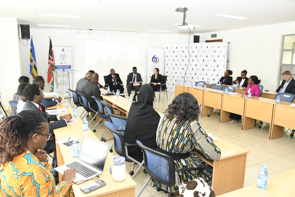 Faculty of Arts and Social Sciences tweet media