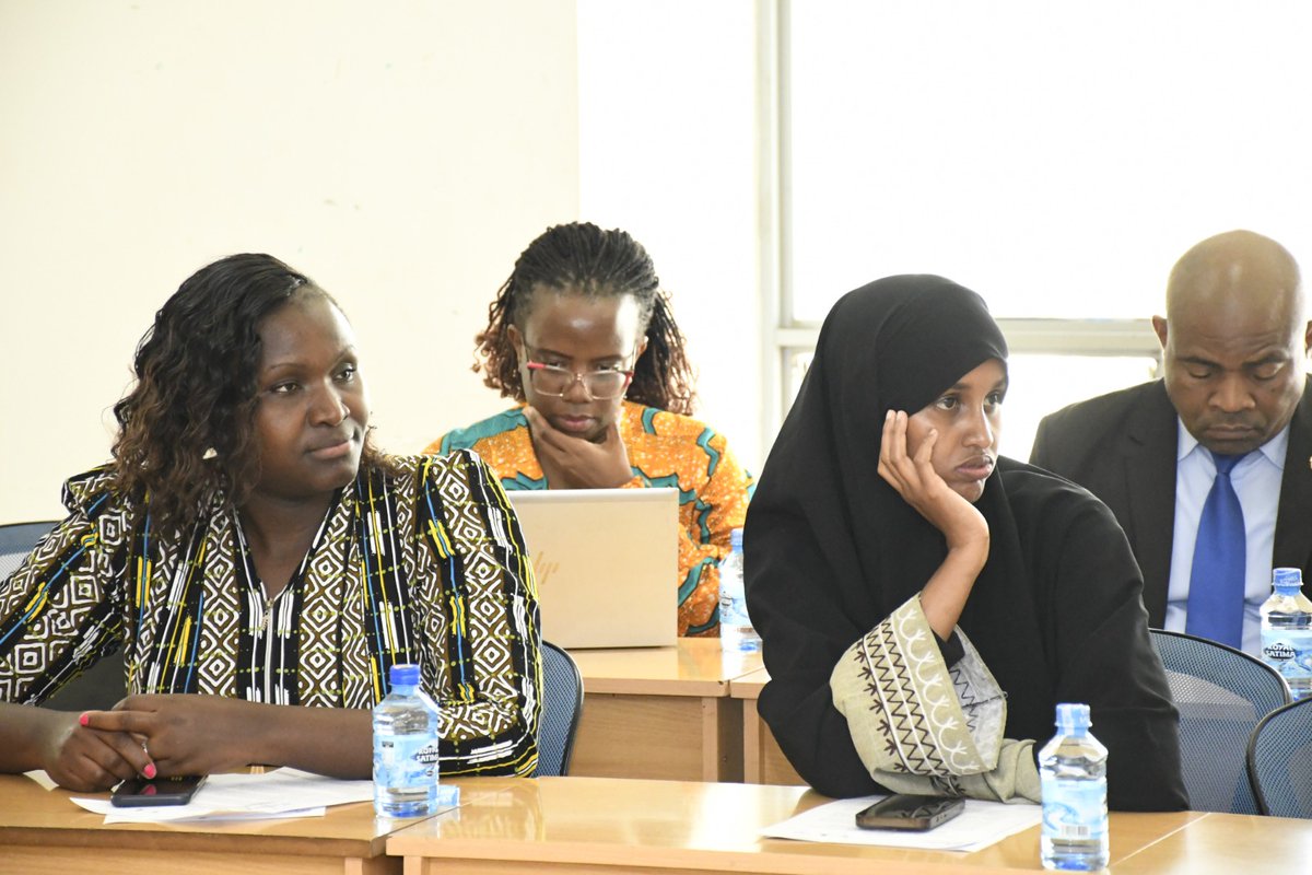 Faculty of Arts and Social Sciences tweet media