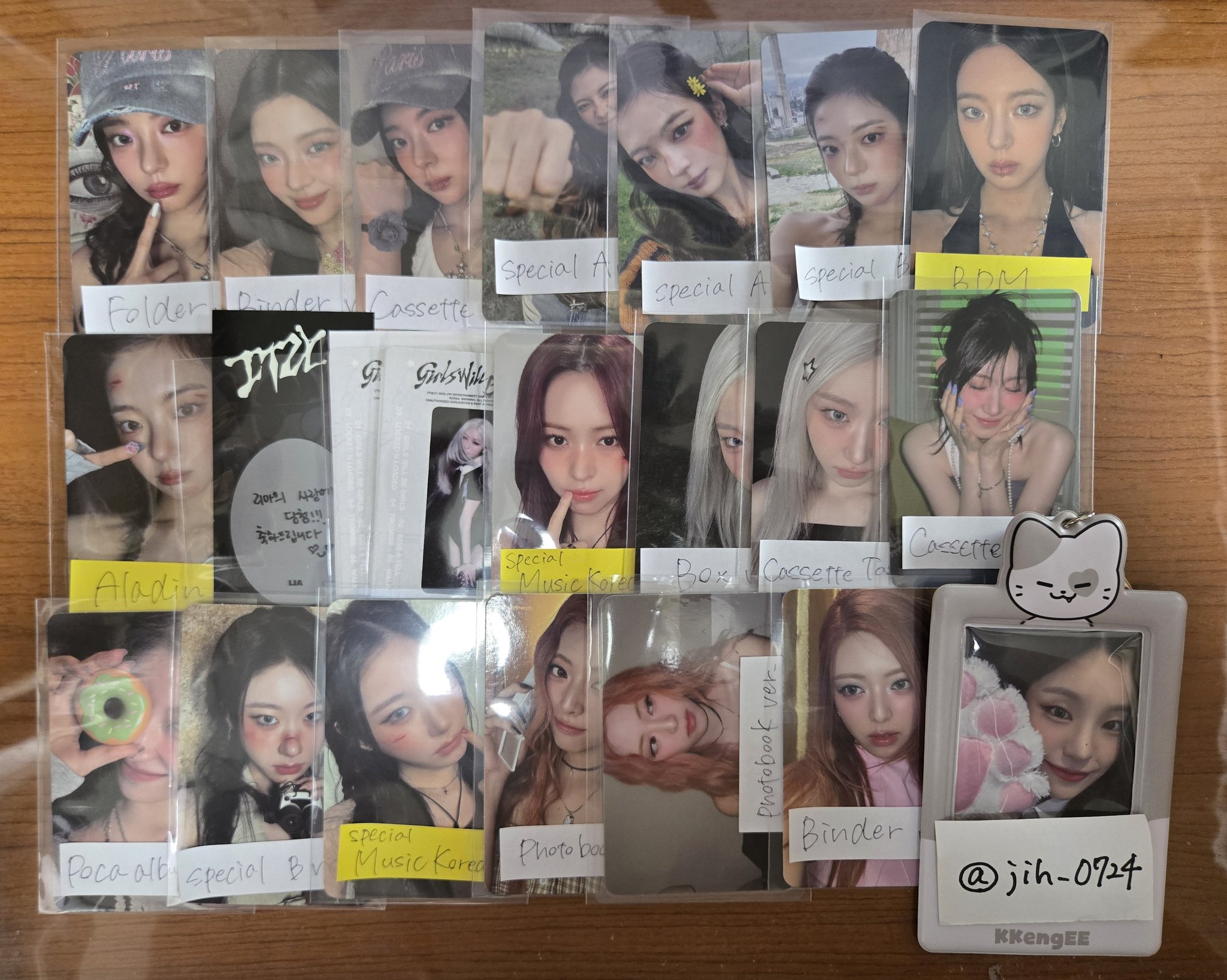 ITZY リュジン イェジ テントンセット4枚 ITZY リュジン イェジ テントンセット4枚