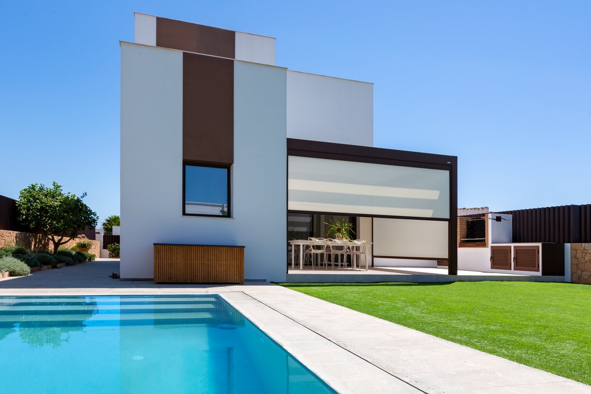 Transforma tu terraza.
La Pérgola Bioclimática P-190, instalada de forma paralela a la pared y a una columna, se adapta al entorno. El sistema Wind Screen ZIP completa la instalación.

Más detalles en nuestra web 🔗bit.ly/4eNSlA5

#pérgolas #windscreen