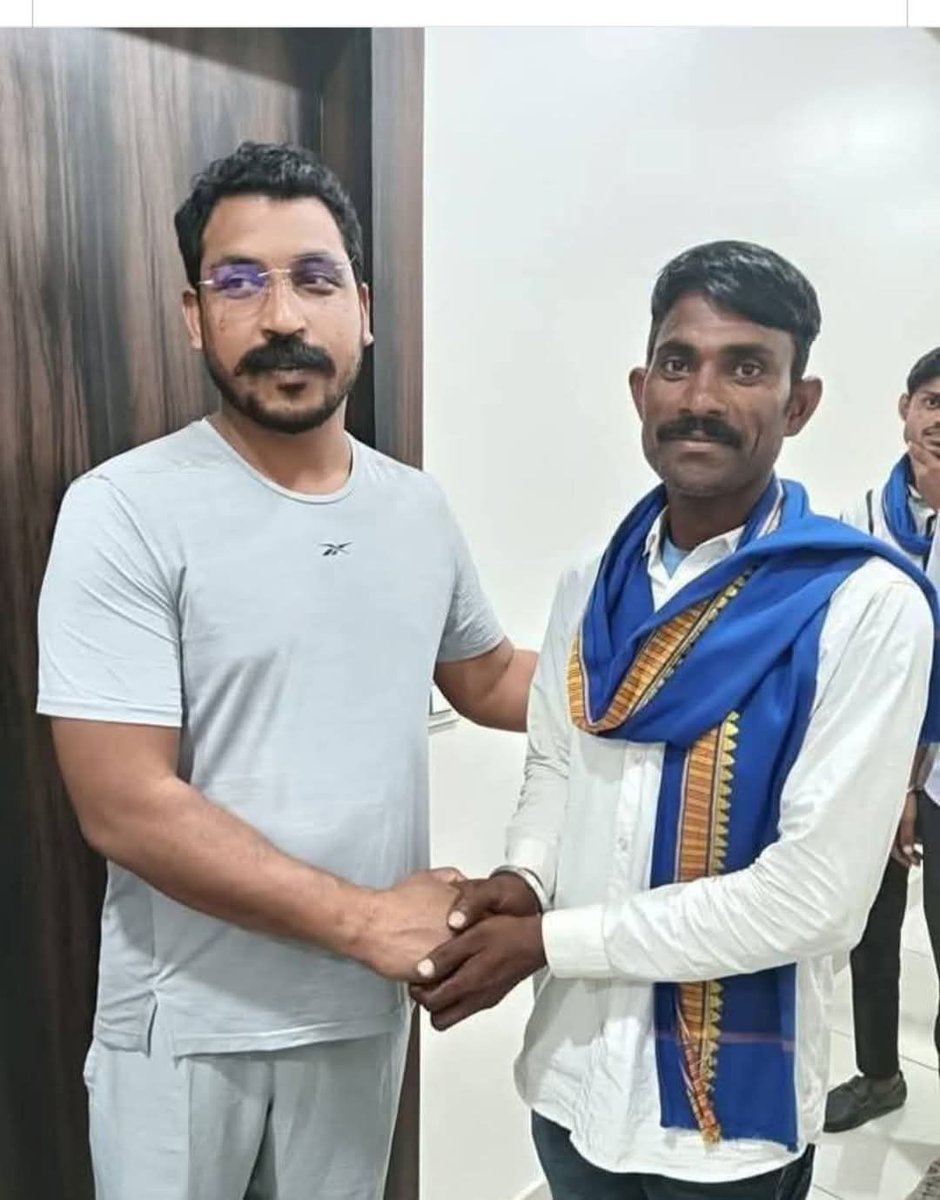 NaveenVerma_ASP's tweet photo. दौसा जिला मीडिया प्रभारी भीम आर्मी भारत एकता मिशन बडे भाई Umed Lakwal Aazad जी को जन्मदिवस की बहुत बहुत बधाई एवं मंगलकामनाएं 🎉🎉🎉🎉🎉🎉🎂🎂🎂🎂🎂🎂💐💐💐 https://t.co/xum2mrVDMb