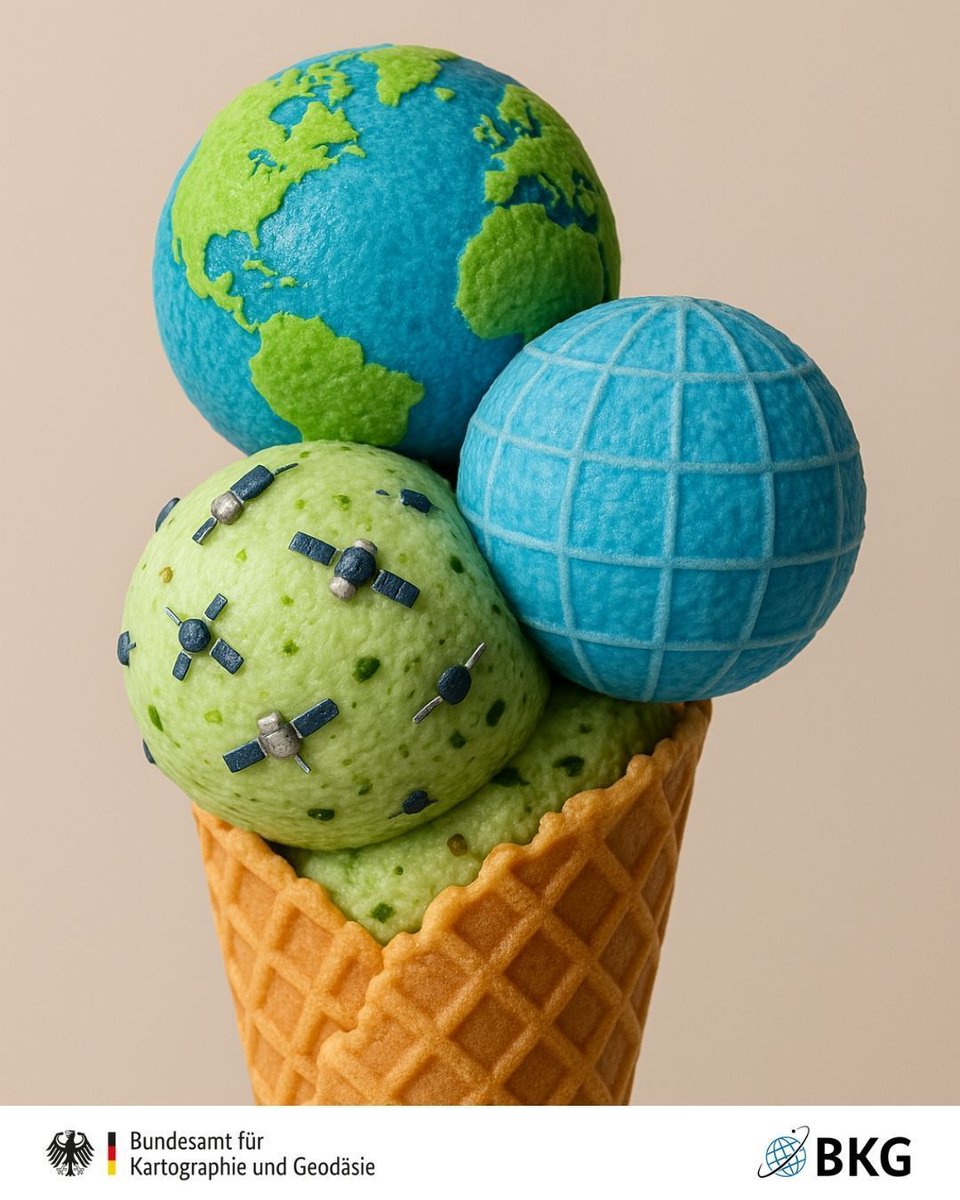 BKG_Bund's tweet image. 🍦 #TagDerKreativenEissorten 

Weil uns Genuss genauso wichtig ist wie Präzision, stehen auch wir bei dieser #Hitze vor der Eistheke.

Drei Kugeln, bitte:

🌍 Globanilla
🌐 Koordinato-Schlumpf
🛰️ Satellitella

Fragen zum #Eis? 😎