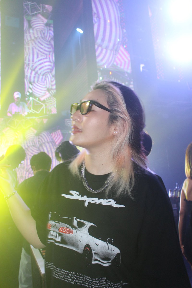 กับเธอไม่ต้องสะกิด ก็เงี่ยนได้ตลอดเวลา 🤤
#เลสเบี้ยนfwb #เลสคิงส์