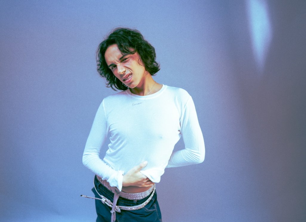 "Sweatbox," the latest undeniable, addictive dance-pop track from Marlowe, conveys a yearning to shed inhibitions and celebrate love.

eqmusicblog.com/listen-to-swea…