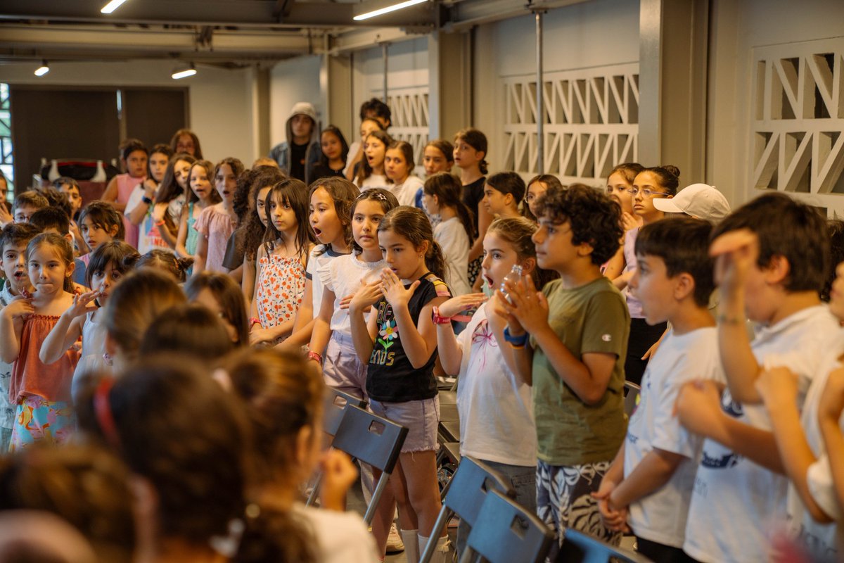 3. Uluslararası İstanbul Koro Festivali'nin bu yılki sürprizi İBB İstanbul Çocuk Korosu!

Açık çağrıyla yapılan başvurular sonrası, koroya seçilen 110 çocuk, ilk performanslarını 3 Temmuz Perşembe akşamı saat 19.45’te CRR’de ücretsiz olarak sahneleyecek!