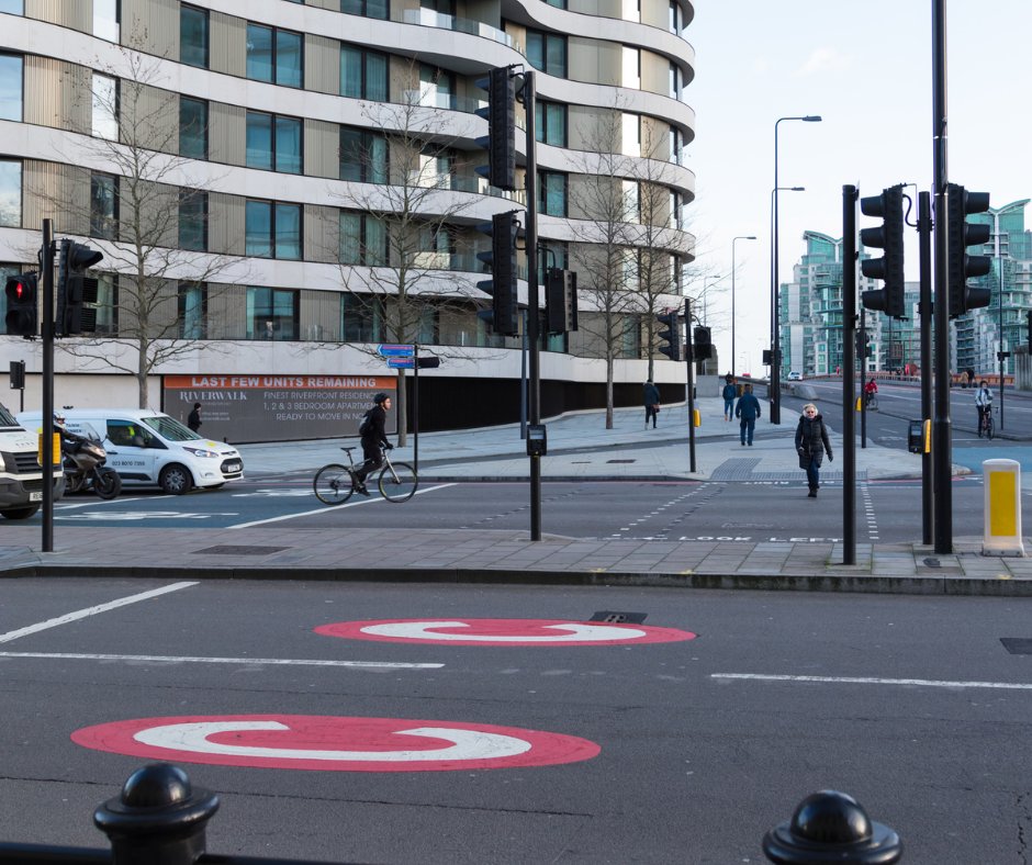 Have your say on proposed Congestion Charge changes. 💬 

Proposed changes include: 
£18 daily charge (up from £15) 
New EV discount 
Changes to Residents’ Discount 

Share views by 4 Aug 2025 📆 
tfl.gov.uk/congestion-cha…