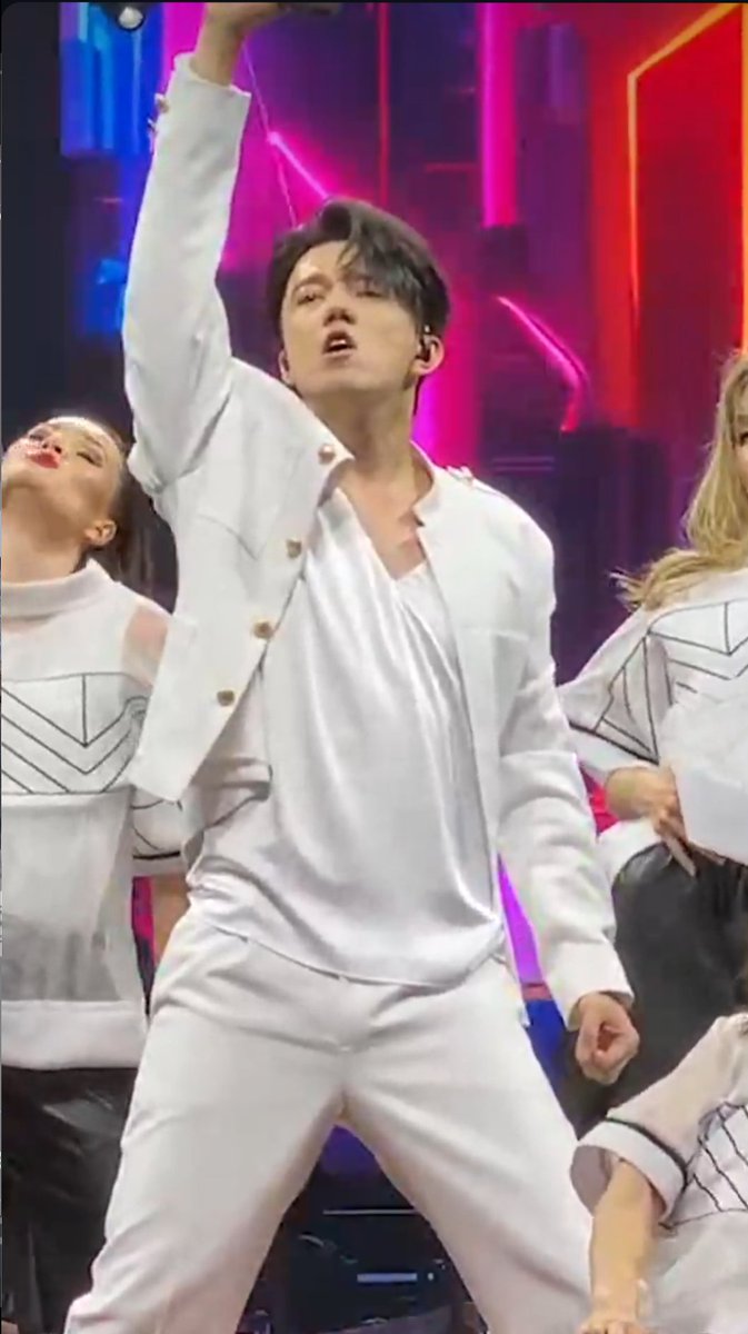 2258nana's tweet image. HYMNE A L’AMOUR  
GREAT MUSIC SUCCESSOR 

#Dimash - Le sue canzoni sono sempre poche !