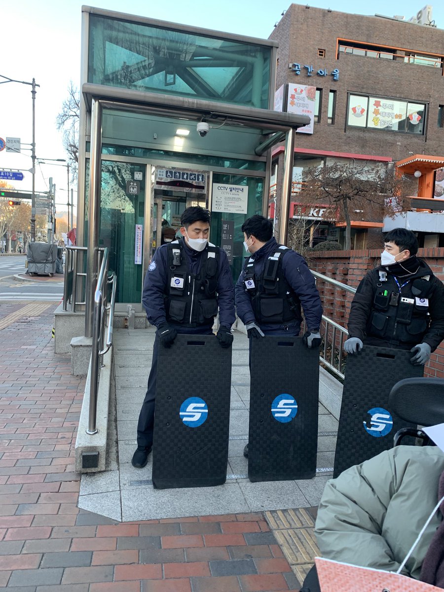 꼭 AI사진이어야만 하나요? 직접 찍은 사진은 좀 있는데...