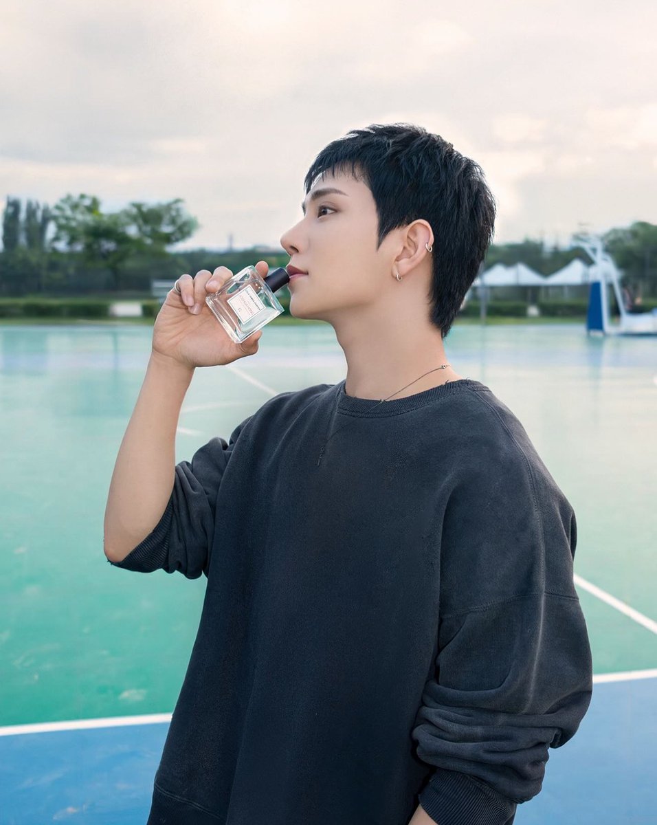 xueishaoo's tweet image. WE GOT NEW SHUA INSTA PHOTOS ! 🥹🤍