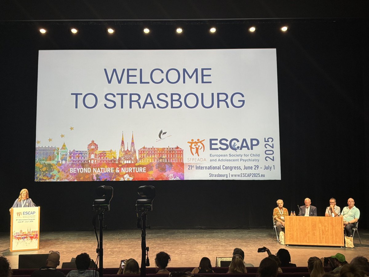 EngozyO's tweet image. Delighted to be part of #ESCAP2025 and the opportunity to co-present workshop with prof McNicholas on ‘Ethical dilemmas in eating disorders’
Difficult cases = more joint working with YP and families to achieve the best outcomes upholding #autonomy
#beneficence
#donoharm