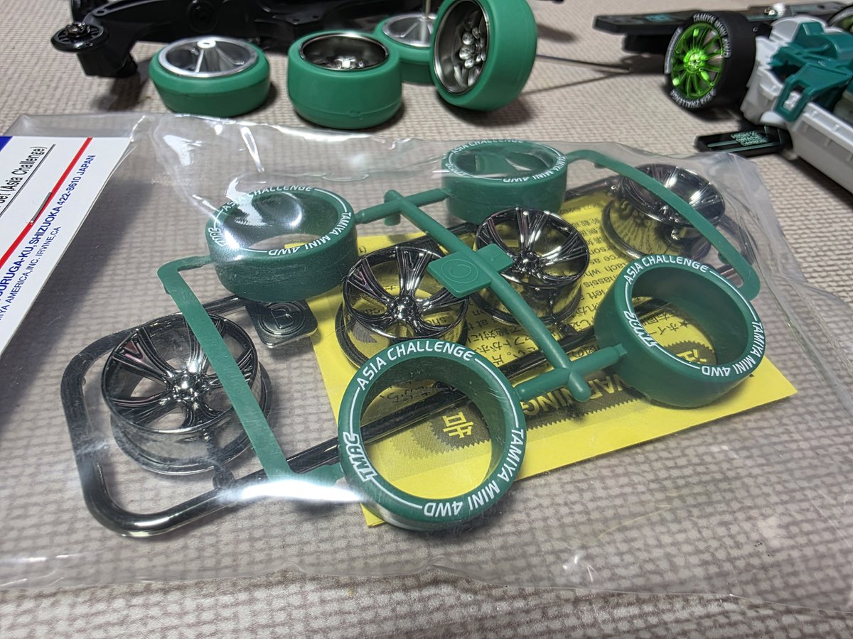 JUN4WD's tweet photo. 열심히 만들어야 하나?! 이렇게 좋아하는 옵션파츠들이 나오면 참지 못하지.
#mini4wd #ミニ四駆 https://t.co/zVjS4hPtgf