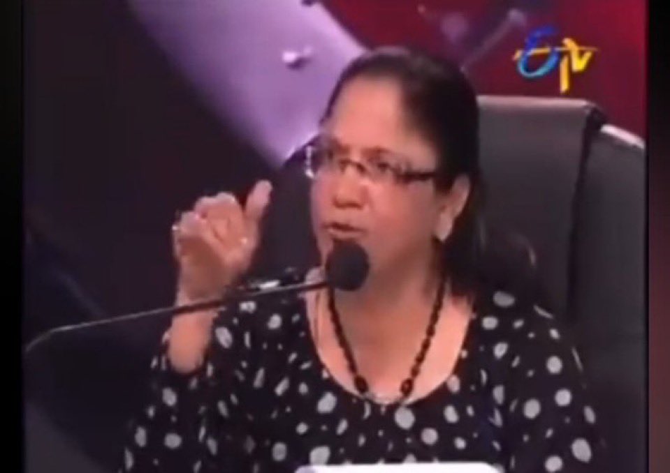 Most of the fanboiis in twt are in their 20's
40+ vunna heroes ni tag chesi nee prime time waste cheskoku anna tondharaga cinema cheyyi ani lecture lu istaaru🤡🤡🤡